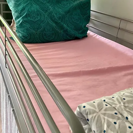 Female Dorm- Femme Dortoir Paris 8Pm-10Am